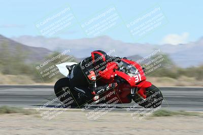 media/Nov-16-2025-Race Pace (Sun) [[8c5fa54630]]/Non Verified Riders (1st 20 Minutes)/3-Turn 3 Inside (11am)/